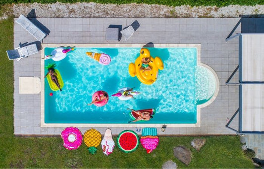 ​Best Swimming Pool Accessories