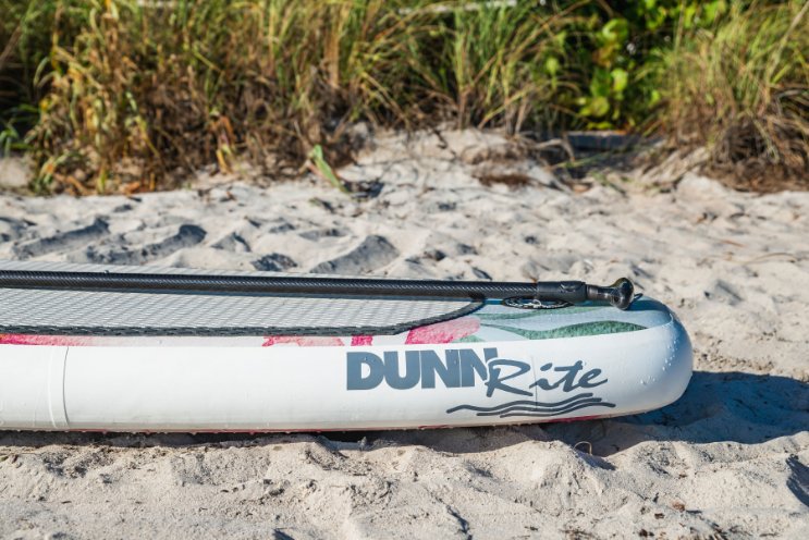 inflatable paddleboard - logo close up 