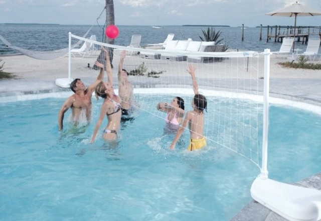 AquaVolly - Portable Pool Volleyball